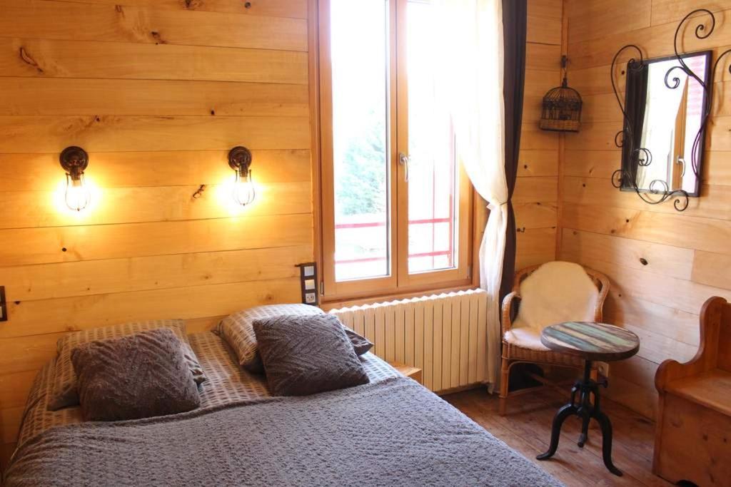 La Maison du Bonheur Anlhiac Eksteriør billede