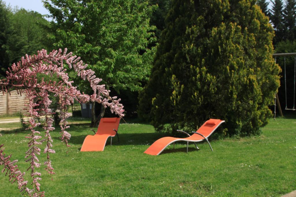 La Maison du Bonheur Anlhiac Eksteriør billede